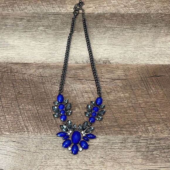 Womens Embellished Crystal Gemstone Clasp Chain Statement Necklace Blue Cobalt G - Picture 2 of 7